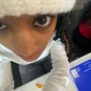 Meet your Posher, Alayna